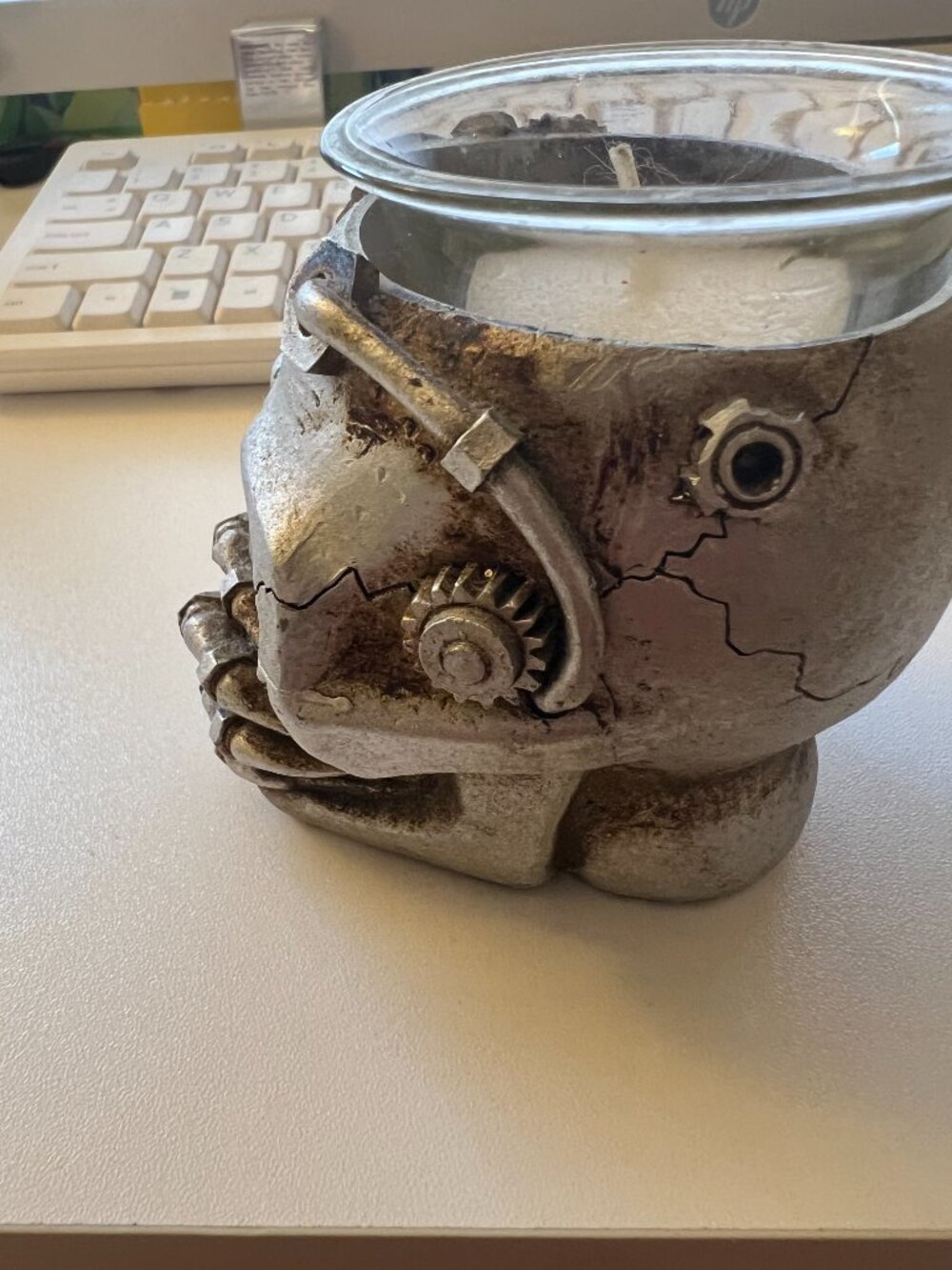 Heavy Steampunk Skull Tealight Holder - Picture 4 of 6